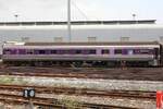 บนท.ป. 1132 (บนท.ป.=ANS./Air-conditioned Second Class Day & Night Coach) am 28.Mai 2025 im Phahonyothin Cargo Yard.