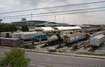 Phahonyothin cargo yard am 30.Mai 2026 vom Stra�en�bergang in der Thanon Kamphaeng Phet aus gesehen.