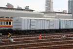 บ.ต.ญ.25041 (บ.ต.ญ.=B.C.G./Bogie Covered Goods Wagon; Daewoo - Korea, Baujahr 1983) am 30.Mai 2026 im Phahonyothin cargo yard.