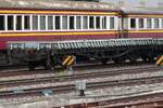 บ.ข.น.10 (บ.ข.น. =B.F.H./Bogie Heavy Flat Wagon, Fuji Car Mfg.Co.Ltd. - Osaka-Japan, Bauj. 1954) am 30.Mai 2026 im Phahonyothin cargo yard.