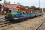 Zu touristischen Zwecken setzen die thailändischen Staatsbahnen eine aus 2 รบน.0xx (RBN/meterspurige Version der deutschen Klv51) und 4 Bahnmeisterwagen umgebaute Garnitur zu