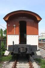 Ohne Fahrzeugnummer, Fabriksschild und Inneneinrichtung steht dieser offensichtlich von Cravens Railway Carriage & Wagon Company/Sheffield (Bauj.