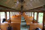 Innenansicht des บชส. 326 (บชส = BTC/Bogie Third Class Carriage), aufgenommen am 27.Juni 2025 kurz vor der Chachoengsao Station während der Fahrt mit COM 389 (Hua Lamphong - Chachoengsao).
