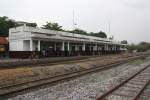 Aufnahmsgebude des Bf. Bang Sue Junction fr die Zge der Northern- und North-Eastern-Line am 16.Mrz 2011, Bahnsteigseite Richtung Hua Lamphong.