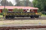 Zum Radsatztransportwagen umgebauter บ.ข.ต.59 (บ.ข.ต. =B.L.S./Bogie Low Sided Wagon, gebaut 1953 in Japan) am 28.März 2023 in der Sila At Station.