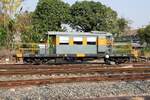 บ.พ.ห.51004 (บ.พ.ห.= B.B.V./Bogie Brake Van) am 28.März 2023 in der Phitsanulok Station.