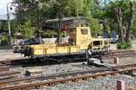 SRT รบน.011, ein meterspuriger Oberbauwagen der deutschen Type Klv51, am 27.Februar 2026 in der Taphan Hin Station.