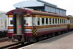 บชส. 1194 (บชส. =BTC./Bogie Third Class Carriage) am 19.April 2026 als letztes Fahrzeug des ORD 283 (Hua Lamphong - Chuck Samet) in der Si Racha Junction.