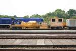 SRT Oberbauwagen รบน.044 (Hersteller: Plasser & Theurer/Spanien, TG 80-M, Baujahr: 2014, Fab.Nr.: 6267) am 19.April 2026 in der Si Racha Junction.