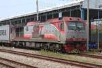 QSY 5218 (Co'Co', de, CRRC Qishuyan, Bj.2021) am 19.April 2026 vor dem Freight 854 (Laem Chabang Port - Inland Container Depot) in der Si Racha Junction.