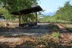 Bahnsteig mit Witterungsschutz der Ban Don Riap Station am 18.M�rz 2026.