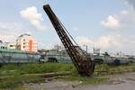 Ein Relikt aus vergangenen Tagen sind die Reste dieses Krans in der Hat Yai Cargo Station.
