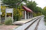 Erneuerte Chom Thong Station für die Züge in Richtung Mahachai am 02.Mai 2022.