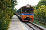 THN 1102 (1A'2', dh, Tokyu, Bauj.1983 am 02.Mai 2022 als ORD 4315 (Wongwian Yai - Mahachai) in der Chom Thong Station.