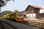 CD 814 234-1 wendet am 24.August 2019 im Bahnhof Nedvedice vom Os 14948 von Tisnov auf den Os 14949 nach Tisnov.