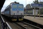 362 030 - 9 an der Spitze R903 Bouzov 9:26 Uhr ab Zábřeh na Moravě an 9:41 Uhr Šumperk.Der Zug kommt aus Brno, wird in Zabreh geteilt, der 2 Teil fährt nach Jesenik.Hier ist