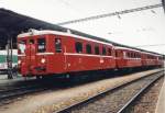 Ein Nostalgiezug mit dem Triebwagen de BR M131 im Sommer 2001 in Brno Hbf