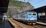 162 019 erreicht mit dem R 687 nach Prag am 14.06.19 Usti nad Labem.