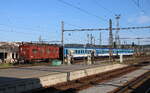 Blick am 25.07.2026 �ber den Bahnsteig in Česk� Budějovice zum Spr�va �eleznic 99 54 9532 043-5 CZ-S�DC.