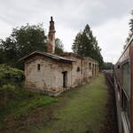 Festival parních lokomotiv v Benešově 2025,ein aufgelassener Güterschuppen in Sazava.
