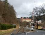 in Bečov nad Teplou, vom BÜ aus ein kurzer Schnappschuß auf die Strecke Richtung  Karlovy Vary.