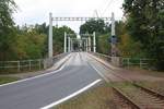 Im Strecken-km 23,5 der Strecke Tabor - Bechyne befindet sich die 1928 fertiggestellte, 203,28m lange und 50m hohe, kombinierte Eisenbahn- und Straßenbrücke über die Luznice (Lainsitz).