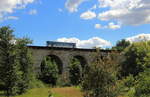 Die Steinbogenbrücke bei Podlesin wird am 10.8.23 von einer  Brotbüchse  ,welche auf dem Weg nach Louny ist, überfahren.