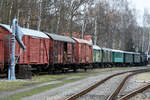 Ein Blick auf die hinteren Gleise im Eisenbahnmuseum Lužná u Rakovníka.