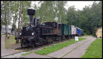 Eisenbahn Museum Luzna u Rakovnika am 22.06.2018: Tenderlok 310076 vor historischen Wagen 