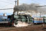 CSD 464 202 (CD 90 54 4642 002-8) fährt am 11.Mai 2019 mit dem Os 11918 von Hodonin nach Brno dolni n. aus dem Bahnhof Breclav.