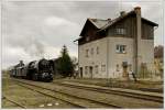 475.111 mit ihrem Sonderzug von Pilsen nach Bochov am 16.4.2011 bei der Ankunft in Bochov.

