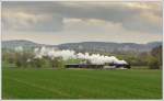 475.111 mit ihrem Sonderzug von Plzeň (dt. Pilsen) nach Bochov (dt. Buchau), zwischen  Blatno u Jesenice,  kurz Blatno (dt. Pladen) und Protivec (dt. Protiwitz) als Sp 16700 verkehrend,  am 16.4.2011 kurz vor Protivec aufgenommen. 