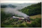 ‎475 179 und 52.7596 der EF Zollernbahn mit dem Sonderzug von Stuttgart nach Lun u Rakovnka am 15.6.2012 auf dem Weg zum 52ger Treffen, kurz nach der Ausfahrt aus Měcholupy aufgenommen.