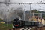 CSD 556 0506 (CD 90 54 5560 506-3) fährt am 22.September 2018 mit dem Os28842 nach Ceske Budejovice aus dem Bahnhof Kaplice.