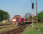 ČD 714 kommt im Bahnhof Zlonice am 2012:04:30.