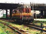 Und von die andere Seite: 721 067-7 auf Bahnhof Praha-Masarykovo am 8-5-1995.