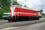 KDS hat deren Gross-Hektor 721 517 in ein alter CSD Farbenschema bemalt und dieser Lok grüsst ins Bahnhof von Luzna u Rakovnika die Gäste für das Eisenbahnmuseum am 13 Mai 2012.
