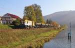 740 848-7 zu sehen mit einem Bauzug am 16.10.17 in Ústí nad Labem-Střekov.