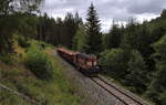 �bergabe aus Touzim nach Becov nad Teplou konnte am 24.06.26 mit der 742 151 aufgenommen werden. Der Mn 87002 hatte mit Holzbeladene Waggons an Bord. Zuvor brachte die 742 4 neue leere Eas nach Touzim. 