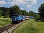 Die 749 018 mit einem Ex nach Nové Údolí am 15.06.2017 unterwegs bei Hůrka.