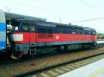 CD 749 121-0 mit Personenzug auf dem Bahnhof Zdice am 14. 6. 2011