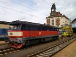 749 121-0 und ein MVTV 2-110 standen am 26.08.12 in Praha hl.n.