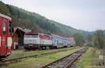 749 254 mit Sp1832 von Zruč nad Sázavou nach Praha hl.n.