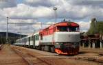 749 006-3 mit dem Os 9207 (Cercany-Svetla nad Sazavou) in Svetla nad Sazavou 28.9.15