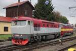Am grauen 26 September 2025 schlept T478-2006 ein Slowakischer Bardotka durchs Bahnhof von Benesov u Prahy.
