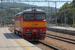 Die KZC 751 033 bei der Einfahrt in den Bahnhof w�hrend des umsetzen.