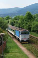 754 068 mit Os 3121 in Przno (21.05.2011)