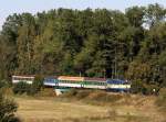 Die 754 024 mit einem R nach Böhmisch Eisenstein am 03.10.2011 unterwegs bei Janovice.