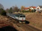 Die 754 039 mit einem Os nach Domažlice am  20.03.2015 unterwegs bei Staňkov.