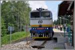 Das Streckenende in Novè Udoli an der Bayerischen Grenze ist erreicht. 754 027-1 muss zum Umfahren den Zug in ein Ausweichgleis zurückdrücken. (30.06.2015)